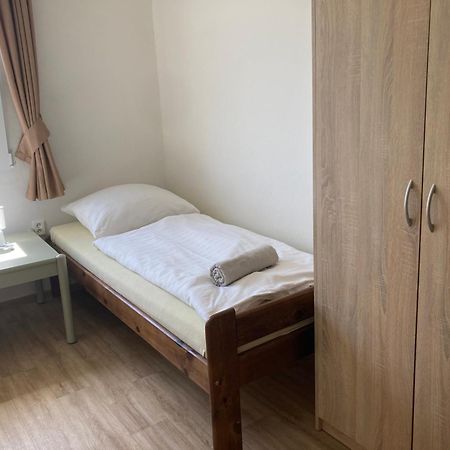 Penzion Cholin Novy Knin Екстериор снимка